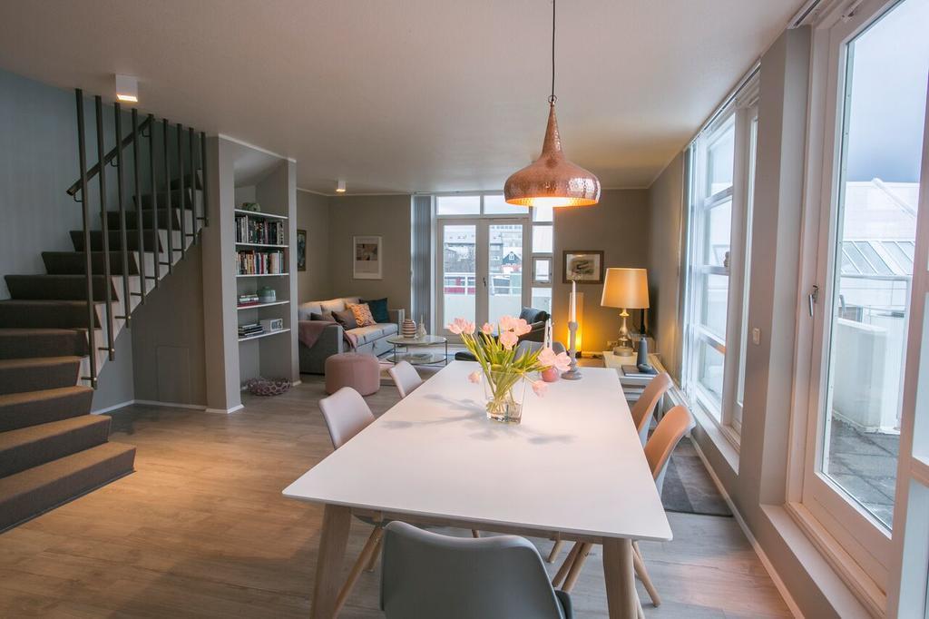 Penthouse Downtown With Free Parking Apartman Reykjavík Kültér fotó